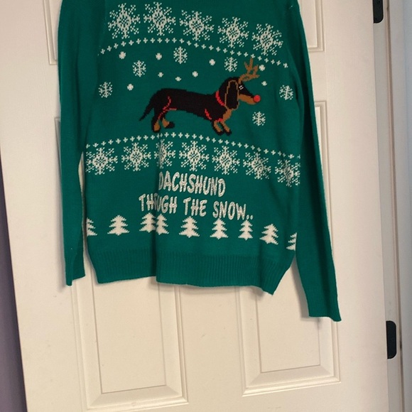 Green dachshund through the snow Christmas sweater with matching scarf - Picture 3 of 4